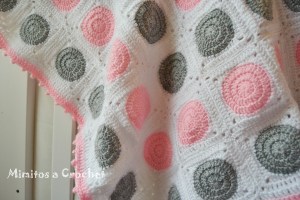 Manta Granny Circular Rosa-Gris 005